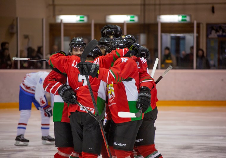 UAE team wins Ice Hockey World Championship in Luxembourg